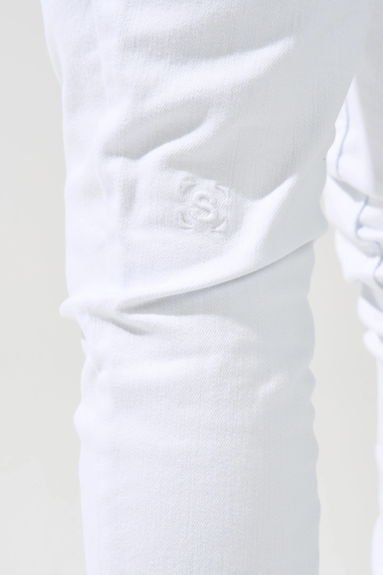EVEREEST NO RIPS Jeans - Image 5