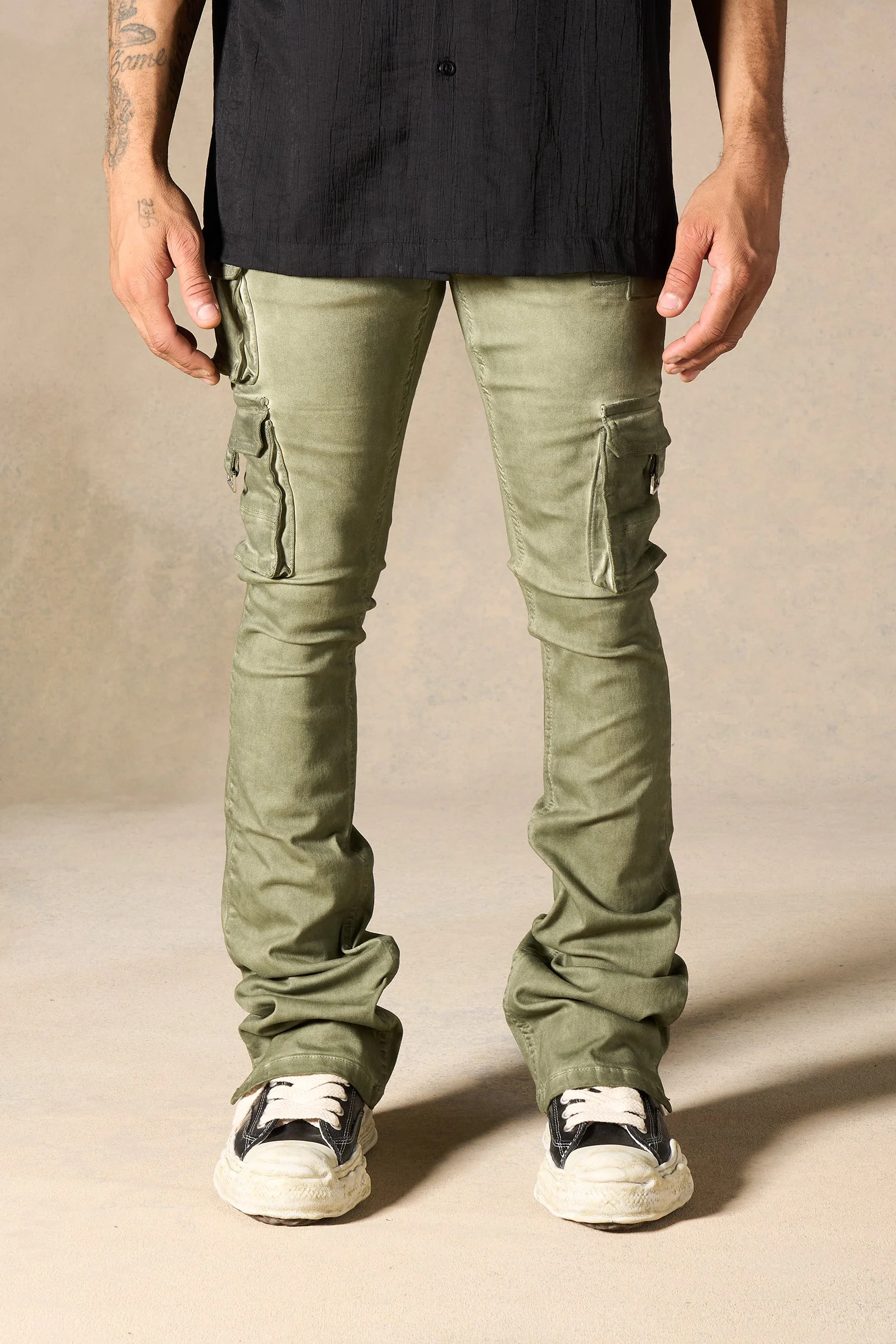 "OIL" Cargo Stacked Jeans - Image 4