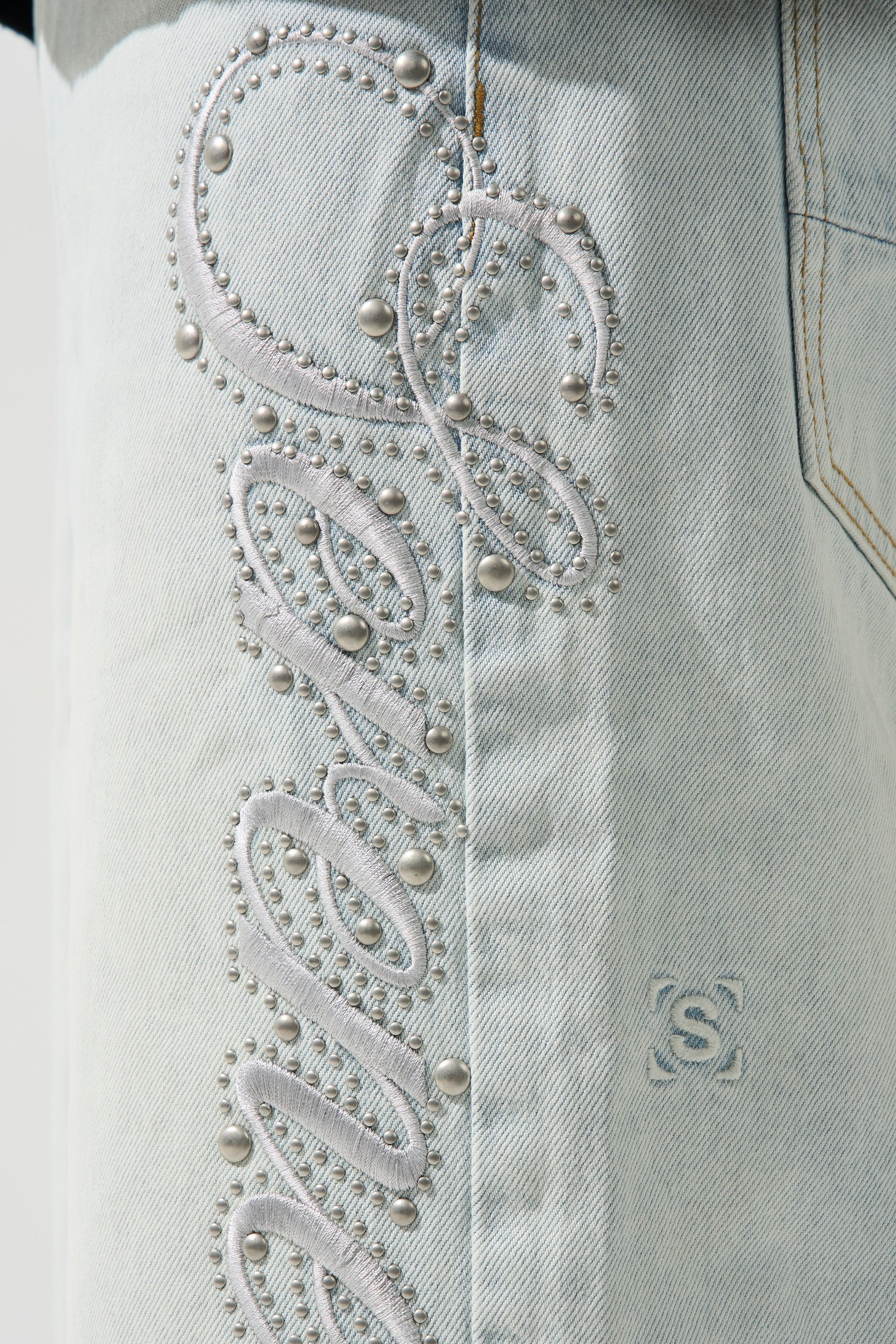 SIDE SCRIPT Light Denim Shorts - Image 6